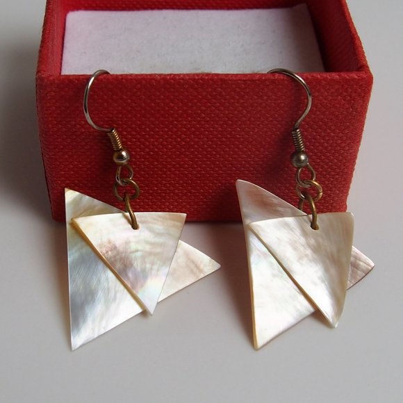 Vintage Jewelry - MOP Shell VTG Dangle Earrings! Mix/Match 3/$15!